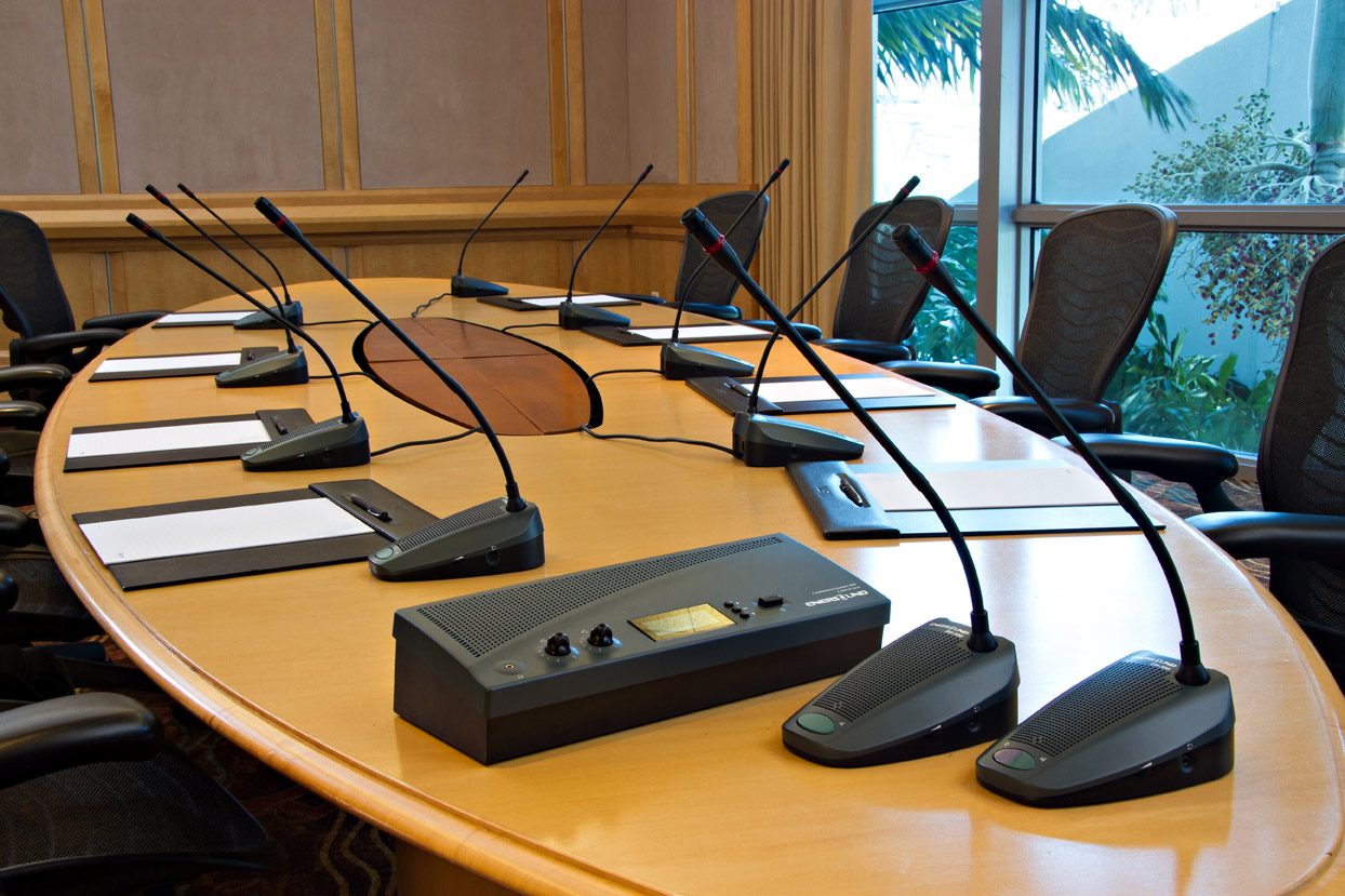 Microphones for conferencing systems